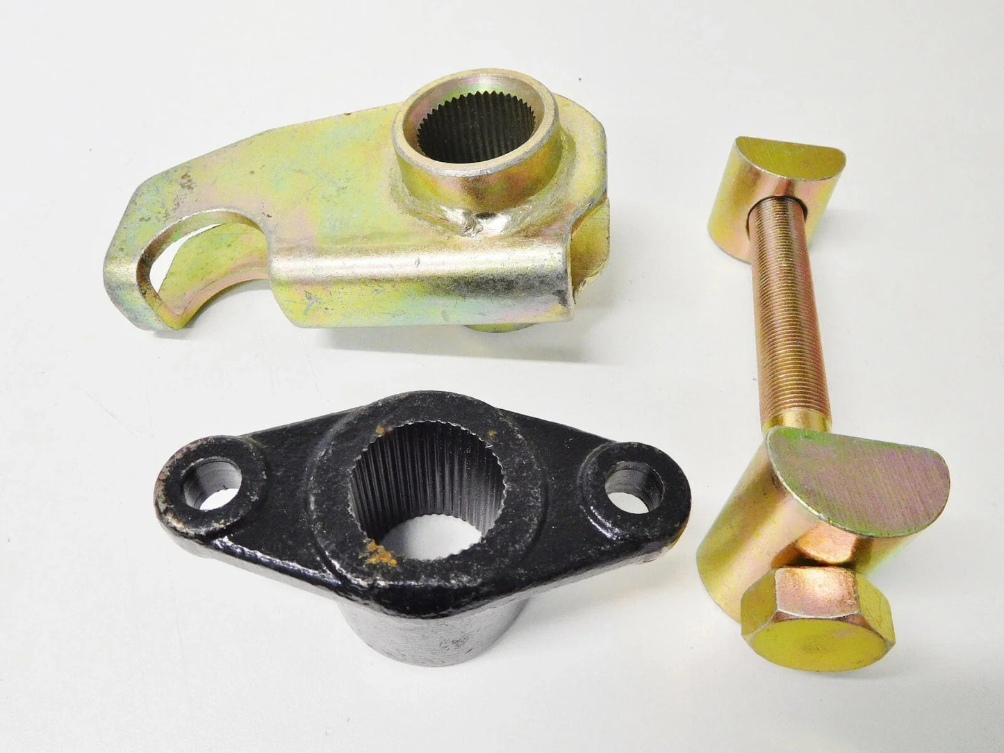 Torsion Bar Bracket & Bolt Set for 4WD TF Rodeo (1997-2002)