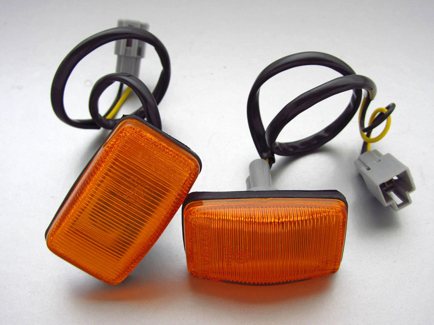 Guard Repeater Turn Signal Light for 1989-1997 Toyota Land Cruiser FJ80 FJ82