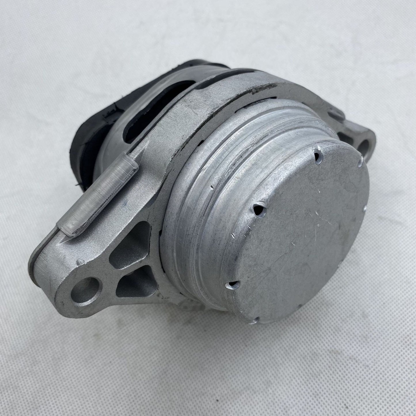 Left Engine Mounts for Land Rover Range Rover III L322 (2002–2009)