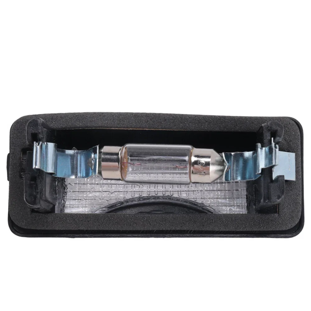 License Plate Light for Benz W903/Dodge Sprinter 2500 3500 (2002-2006)
