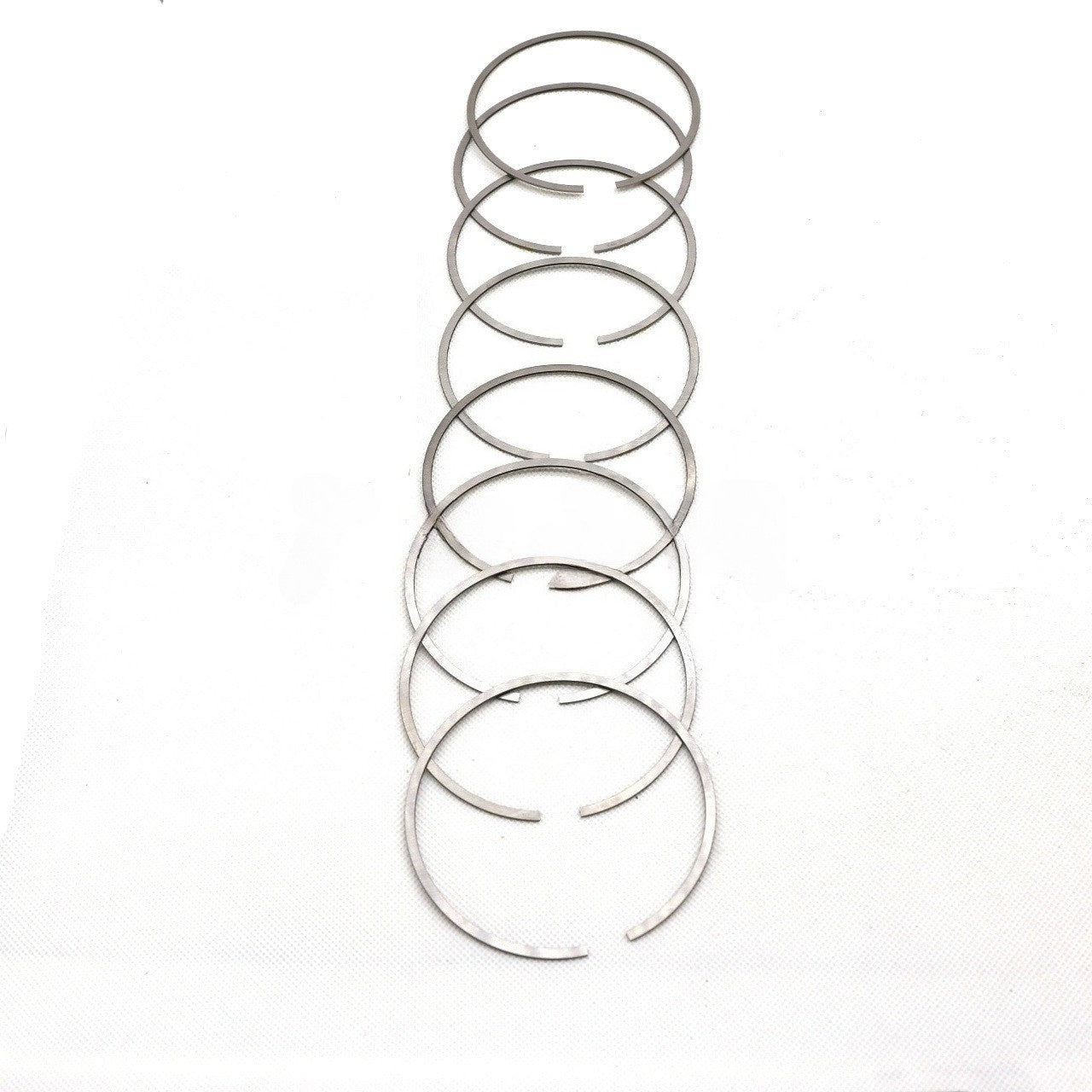 Set of 8 Piston Rings for Mercedes-Benz E500 G500 (2003–2016)