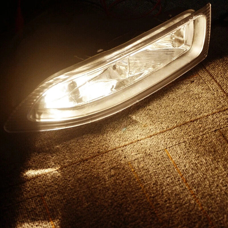 Pair LED Front Bumper Fog Lights Spot Lamps Clear for Toyota Sienna (2004–2005)