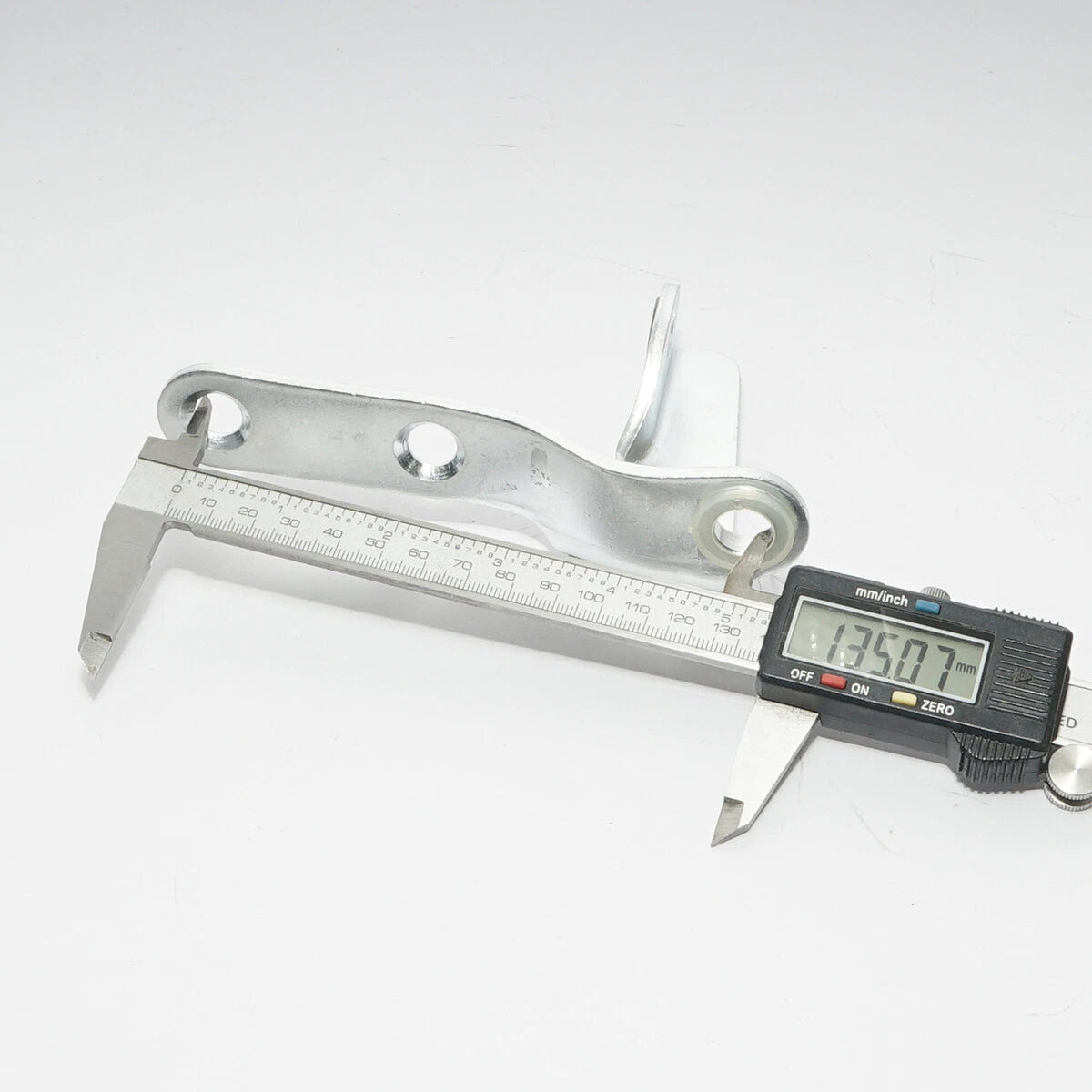 Rear Tail gate Hinge for Toyota Hilux2005-2015