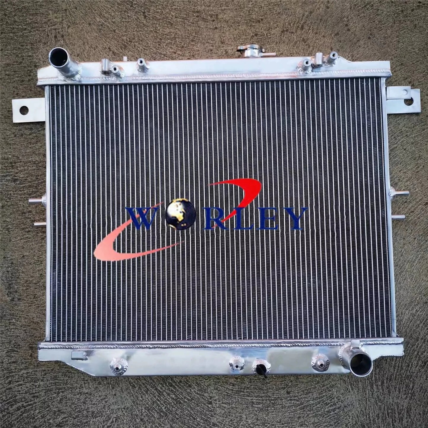 Aluminum Radiator for Toyota Land Cruiser, Lexus LX470 (1998–2007)