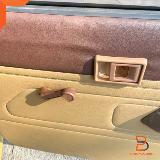 Brown Interior Door Panel Pair + Clips for Toyota Pickup LN55 LN56 LN65 (83-88)