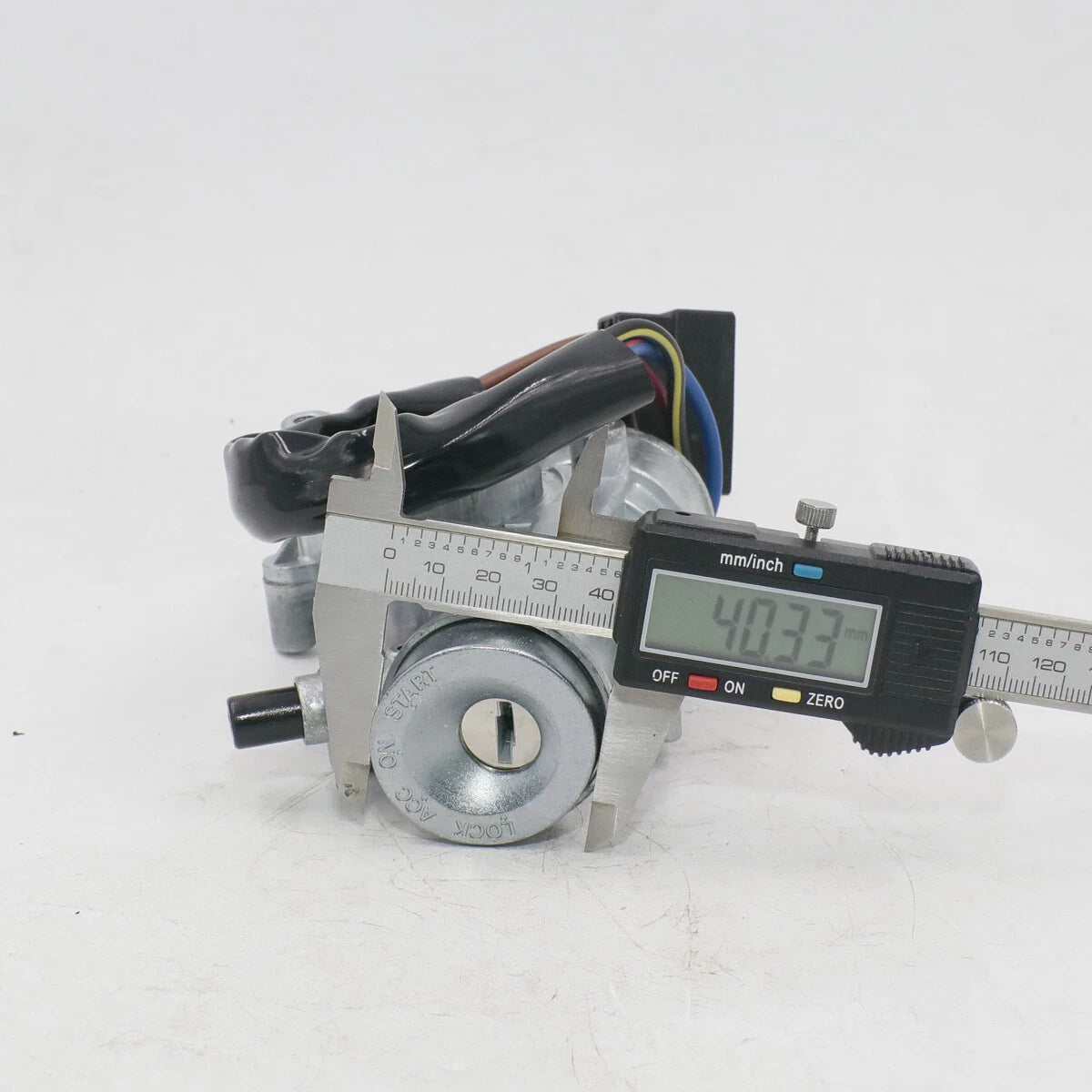 Ignition Door Fuel Cap Lock Set for Toyota Hilux 4th Gen N50 N60 N70 LN RN RHD