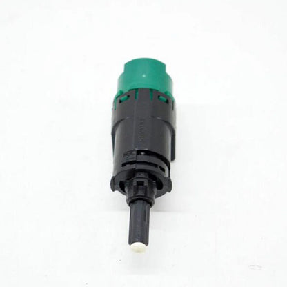 Brake Light Switch for Nissan Renault Trafic, Clio, Vauxhall Vivaro (2001-2023)