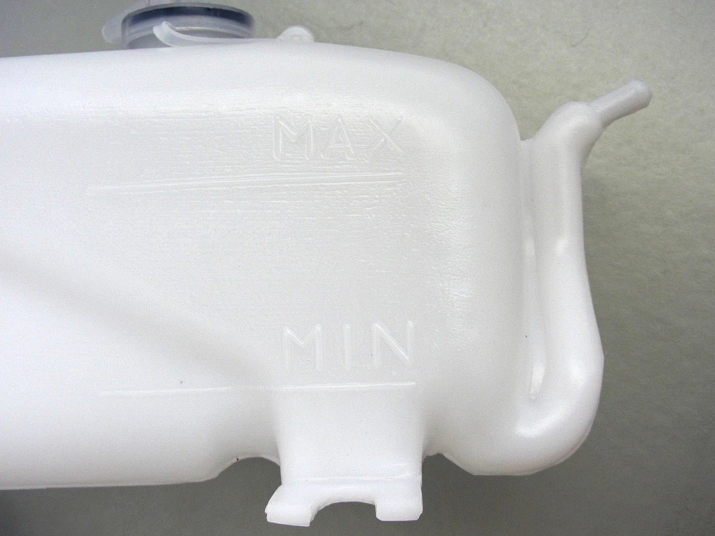 Radiator Overflow Bottle Tank for Isuzu TF TFR Holden Rodeo (1993-1997)