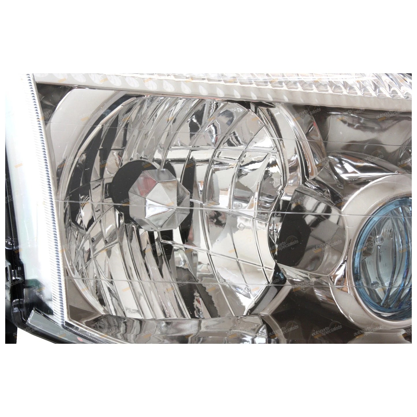 RH Headlight for Nissan X-Trail T30 (2001–2007)