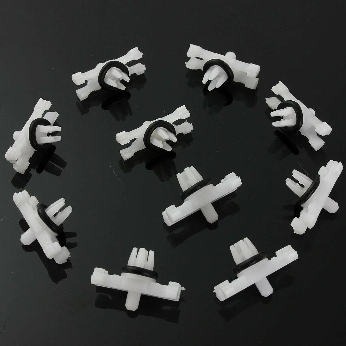 30x Roof Rain Moulding Trim Fastener Clips for BMW 3 Series E46 (1998–2014)