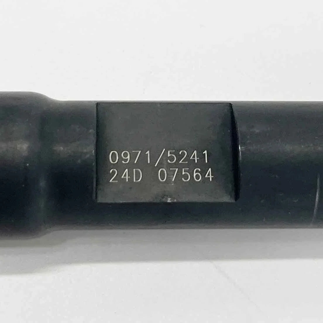 Fuel Injector for Isuzu Engine 4LE2 (1993–1999)