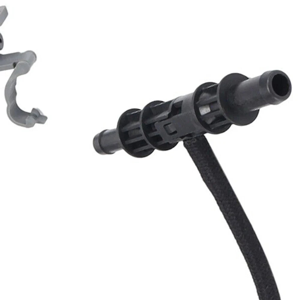Fuel Return Line Hose 1 x for Mercedes Benz C-Class / E-Class (2002–2014)