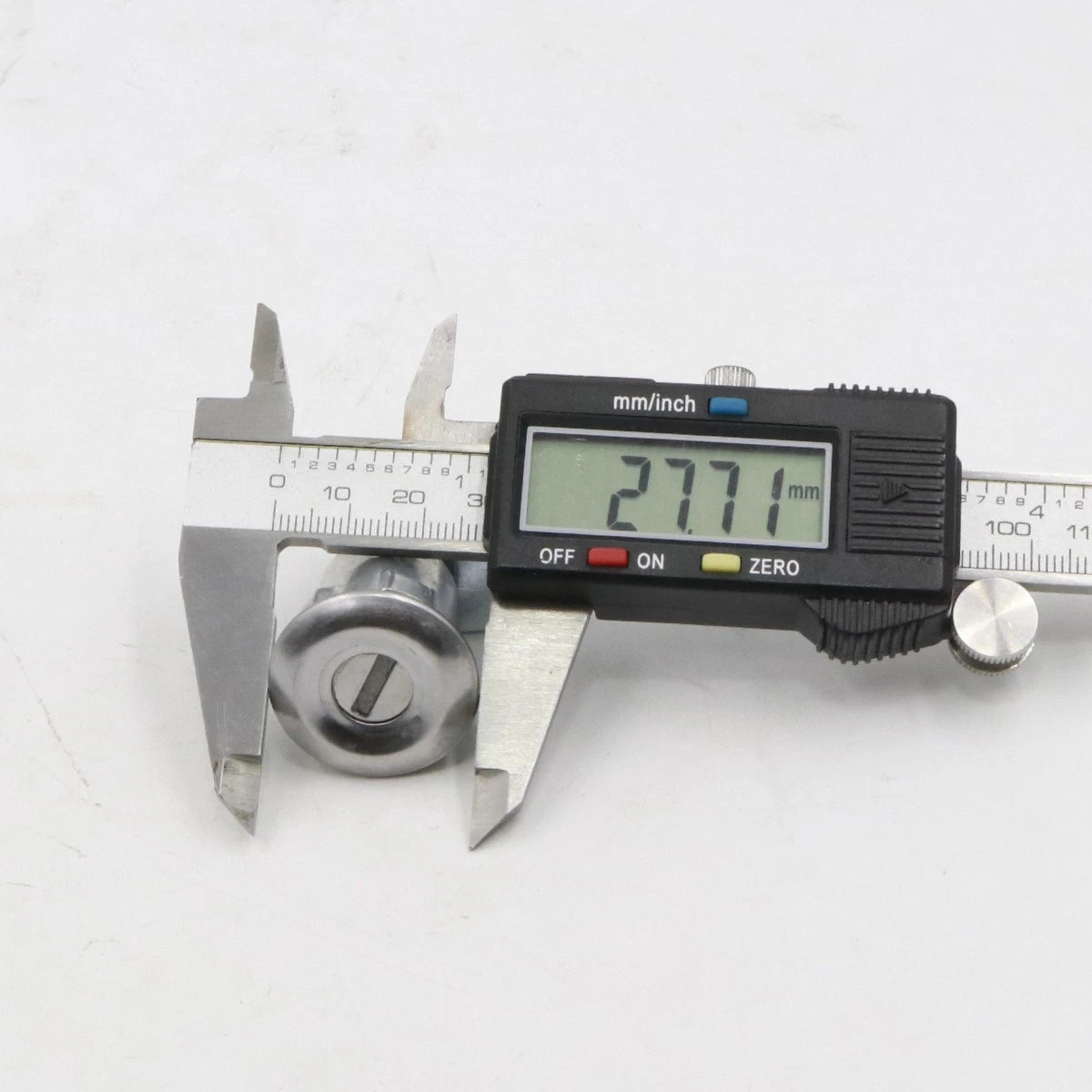 Fuel Tank Gas Filler Lock for Toyota Hilux 1983-1988