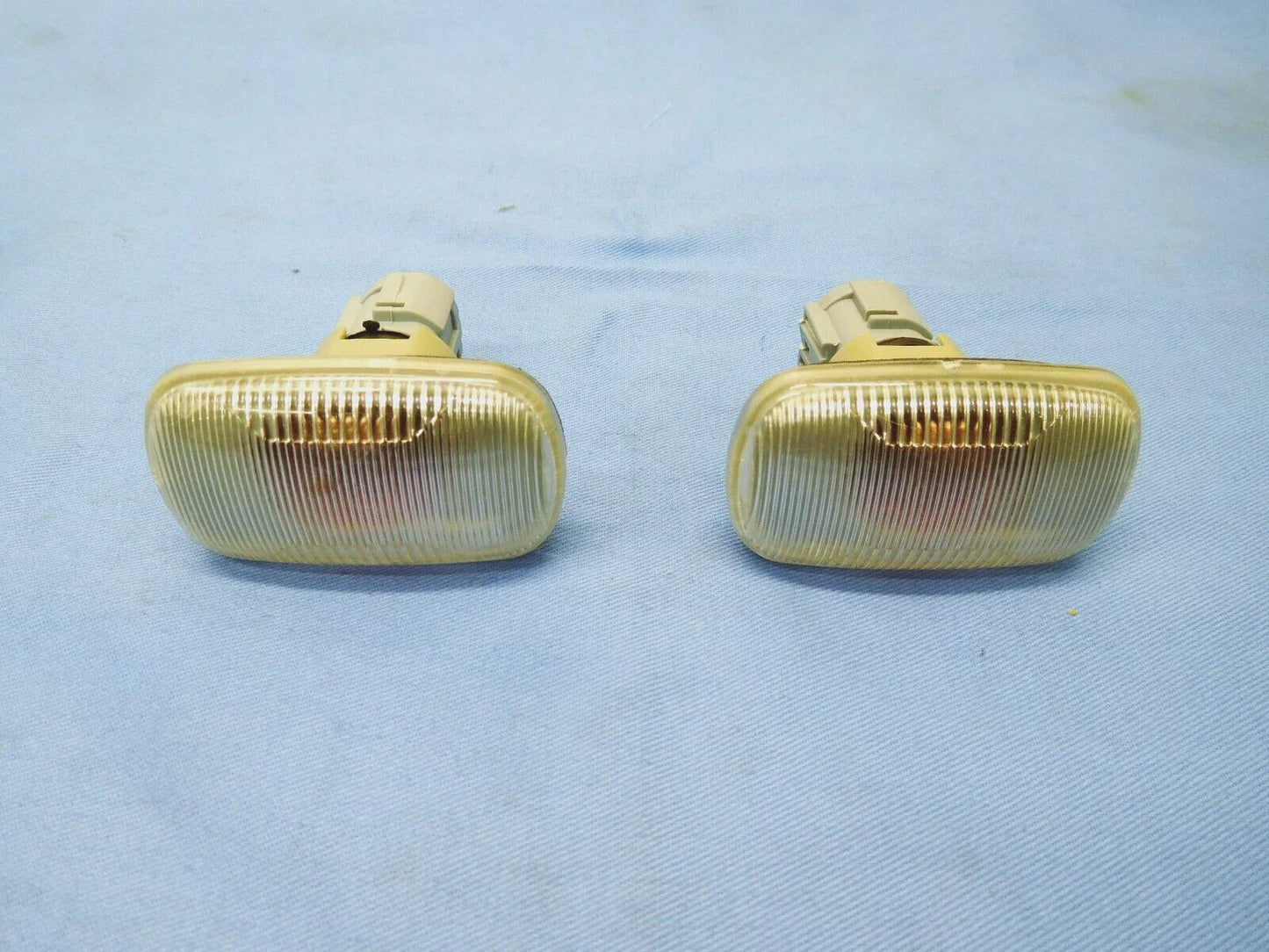 New 2 x Side Guard Indicator Lamps for Holden RA Rodeo (2003-2006)