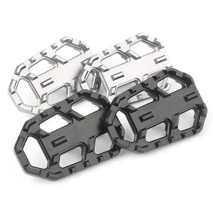 CNC Wide Foot Pegs for Kawasaki VERSYS-X300, VERSYS 650, VERSYS 1000 (2017-2023)