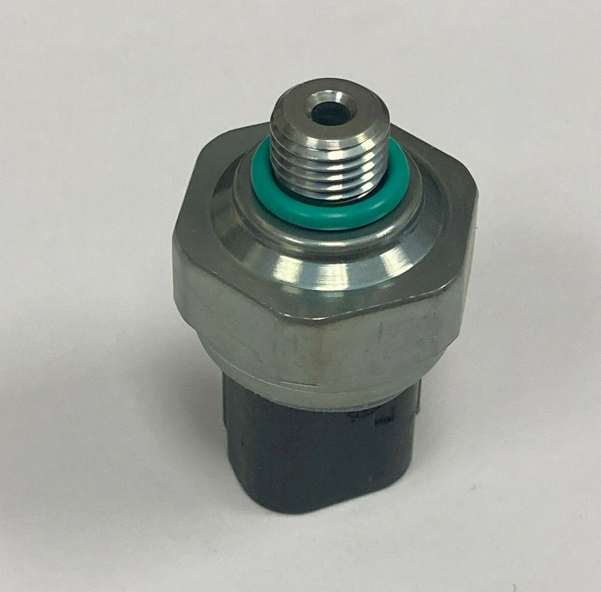 A/C Pressure Sensor for BMW 525 530 540 E39 E60 E38 E65 E66 (1997–2010)
