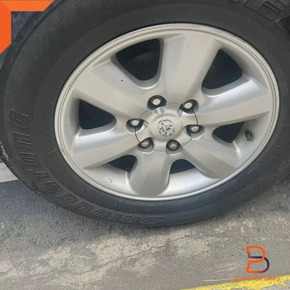 OEM Wheel Hub Center Cap Cover for Toyota Hilux Vigo Fortuner (2008-2012)