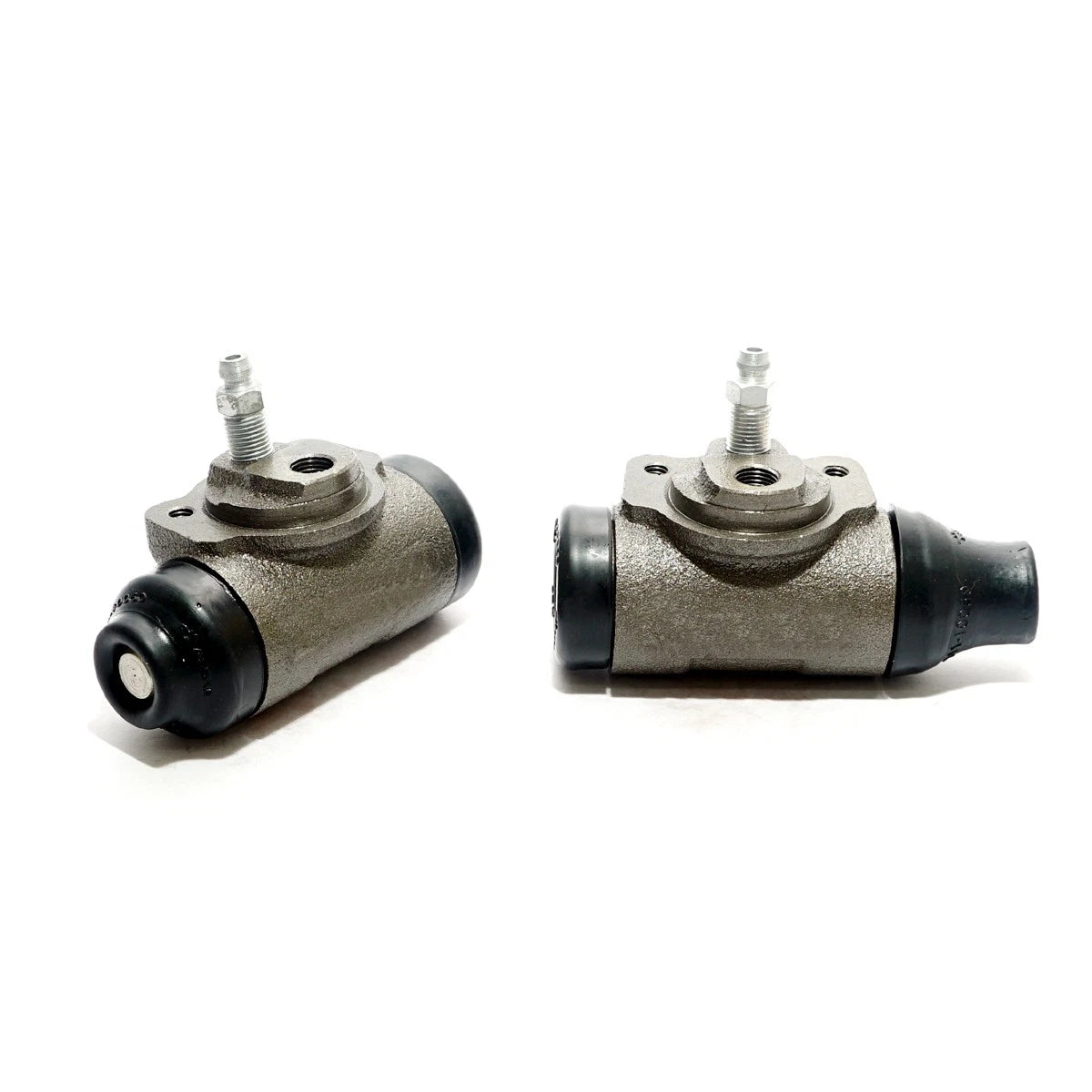 Set of 2 Rear Wheel Brake Cylinders for Toyota HiAce (1989–2000)