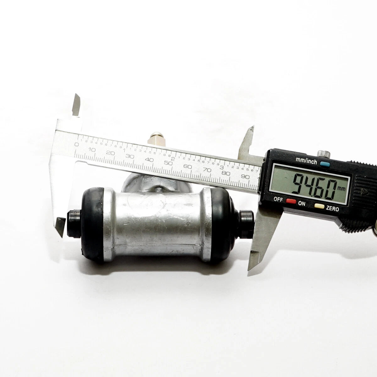 7/8 Rear Wheel Brake Cylinder for Nissan Navara D21 KA24E VG30E 1989-1997