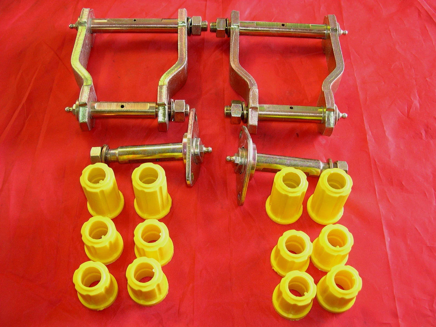 Extended Front Shackles + Pins & Poly Bush Kit for Hilux LN46 LN65