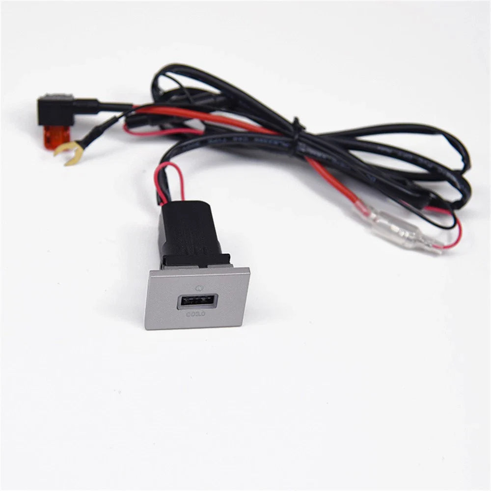 USB-A QC3.0 Fast Charger Socket Panel Mount for Ford Focus (2005-2009)