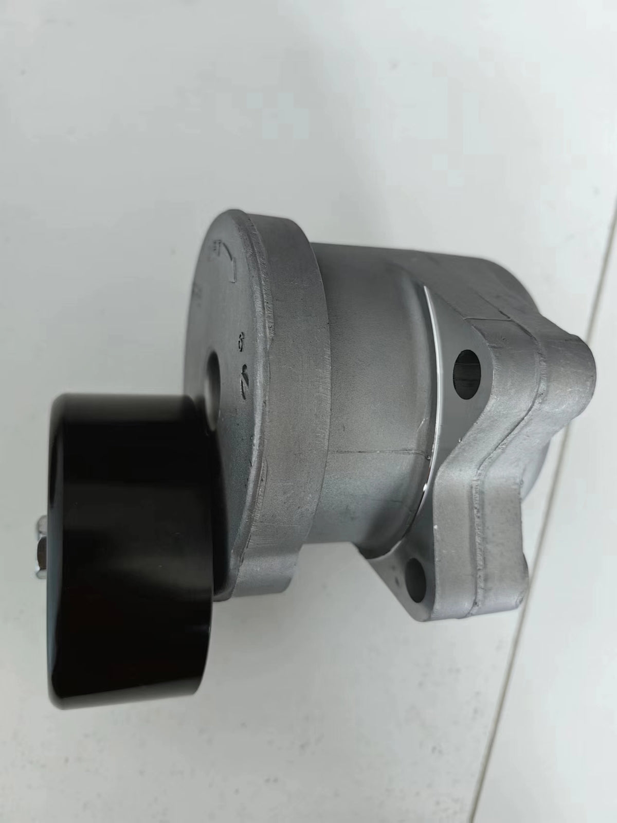 Engine Belt Tensioner Pulley for Honda Odyssey (2005–2008)