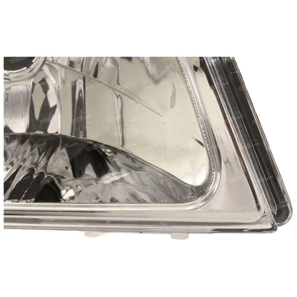 RH Headlight for Toyota Hilux SR5 (2001–2005)