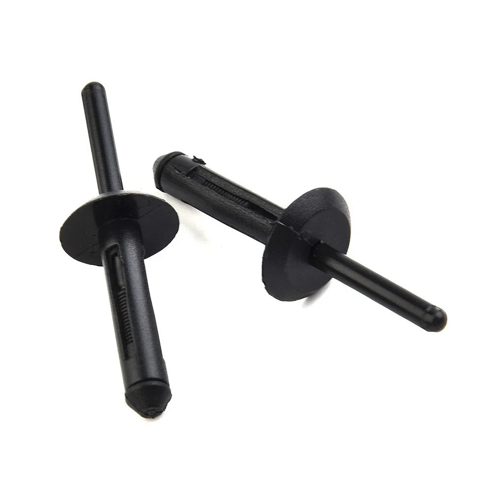 30x Door Panel Fastener Clips for Jeep Grand Cherokee (1999–2004)