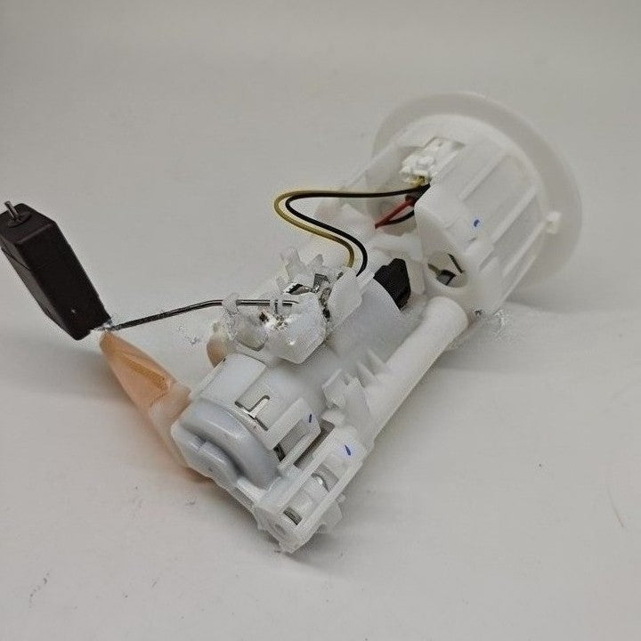 Fuel Pump Module Assembly for Toyota Yaris Vitz (1999–2005)