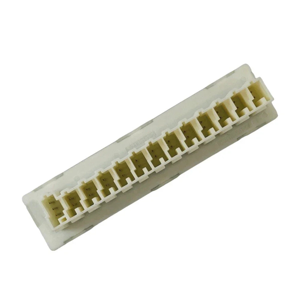 Fuse Connector 68084591AA, 68140647AA for Ram 3500, Chrysler 300, Dodge Jeep (2002-2023)