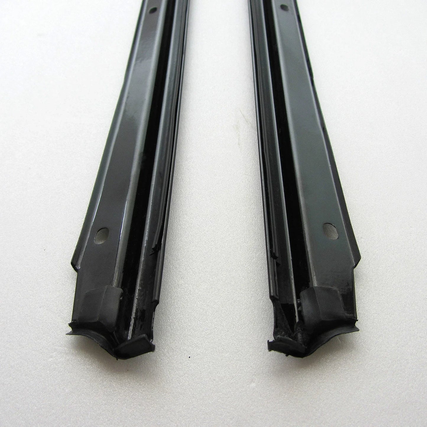 Front Windshield Pillar Metal Seal for Nissan Navara D21 Hardbody Truck (86-97)