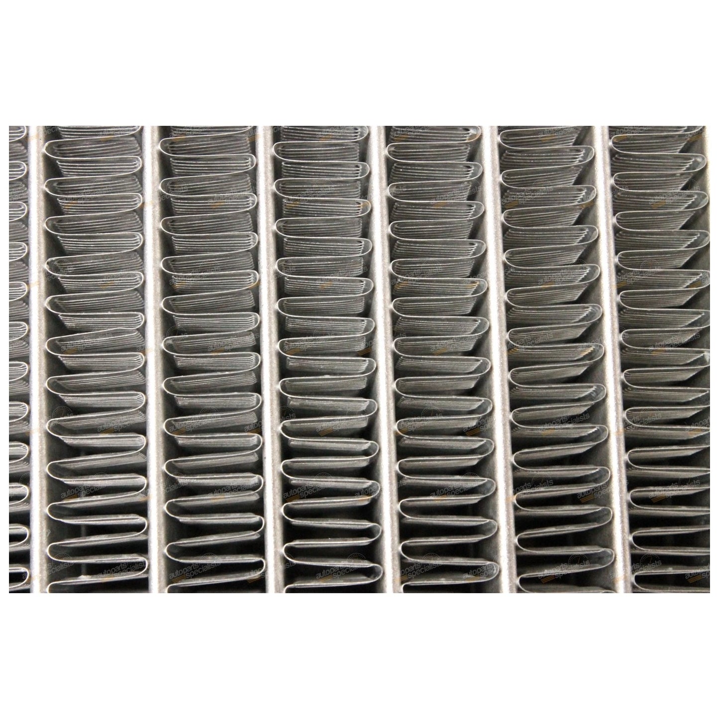 Aluminium Alloy Core Radiator for Toyota Landcruiser UZJ100 (1998–2007)