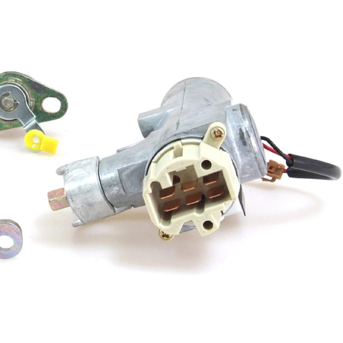 Set of 4 Ignition and Door Lock Cylinders for Nissan Cefiro A33 (1995–2000)