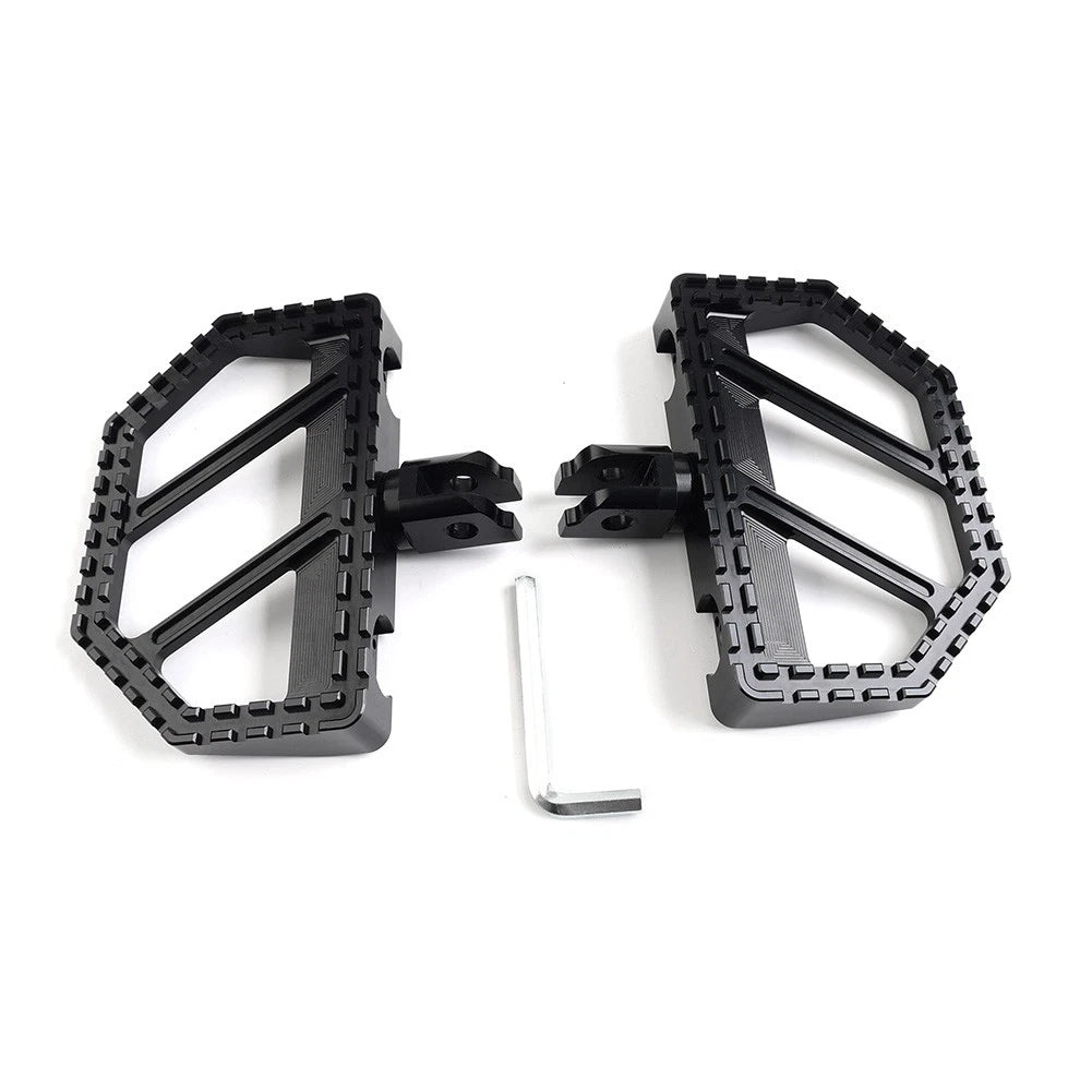 Chrome Rear Passenger Footrest Peg Mount for Harley Sportster XL883 XL1200 (2004–2013)