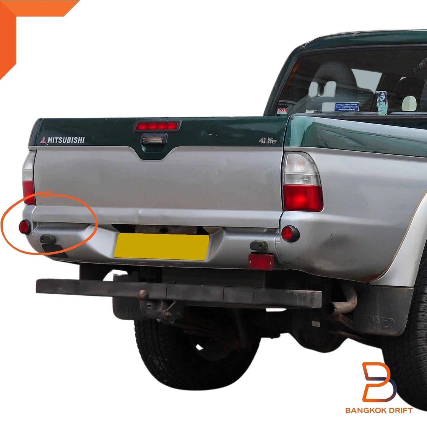 Genuine LH Rear Bumper Reflector for Mitsubishi Triton MK L200 Strada (2006-2015)
