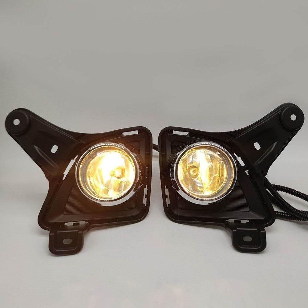Set of Front Fog Lights with Cover Bezel for Toyota Hiace (2011–2013)