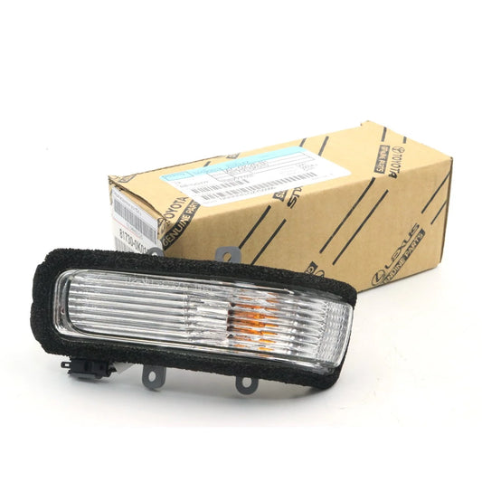 Right Side Mirror Cover with Turn Signal for Toyota Hilux (2011–2012)