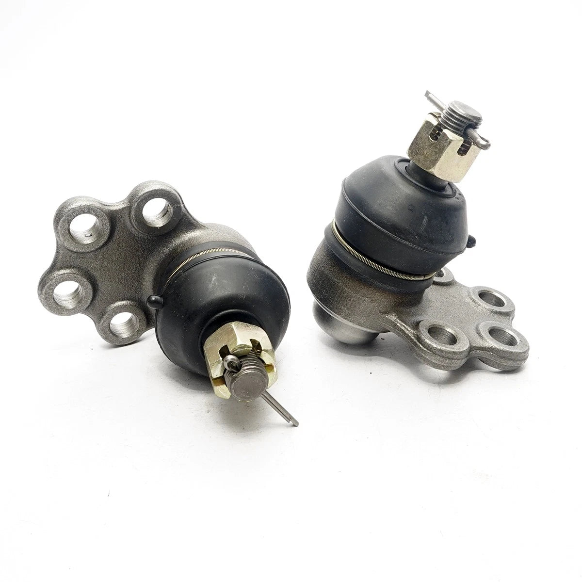 Set of 2 Lower Ball Joints for Nissan Datsun Sunny 120Y 140Y B210 B310 (1974–1982)