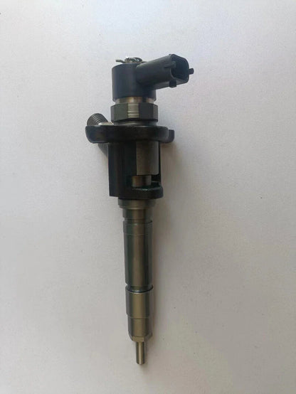 Common Rail Diesel Injector for Mitsubishi Canter FUSO 4M50 4.9L (2000-2006)