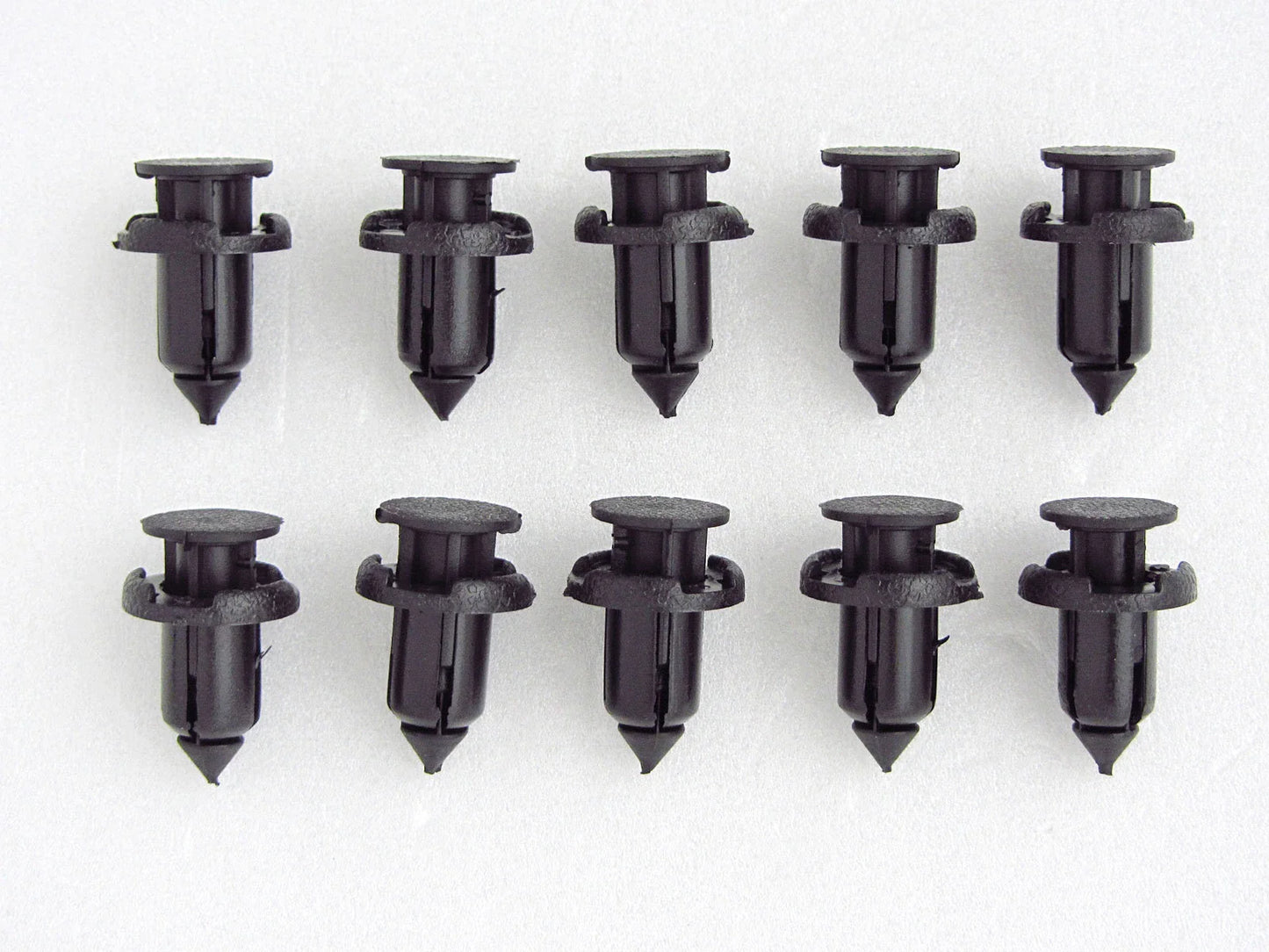 10 x Isuzu D-Max Holden Rodeo Vauxhall Brava Front Bumper Clips (2002-2012)