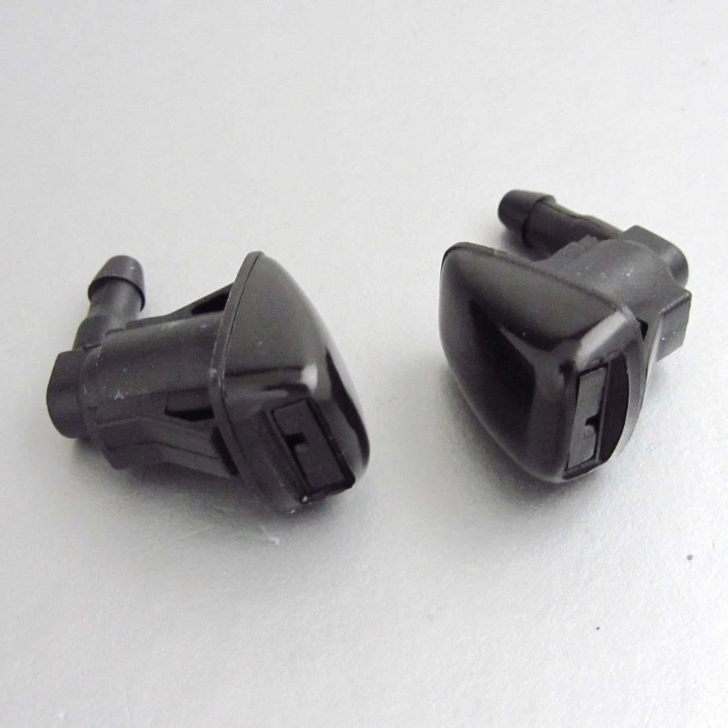 2 x Windshield Washer Nozzle Jets for Toyota Hilux Vigo SR5 (2005-2012)