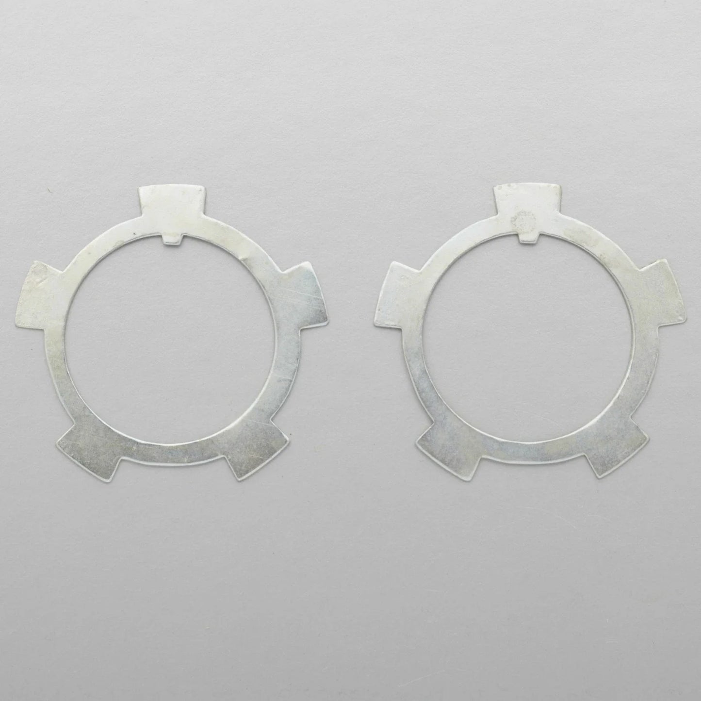 Front Wheel Bearing Lock Tabs 2 x for Toyota Hilux LN106 LN107 LN111 (1988-1997)