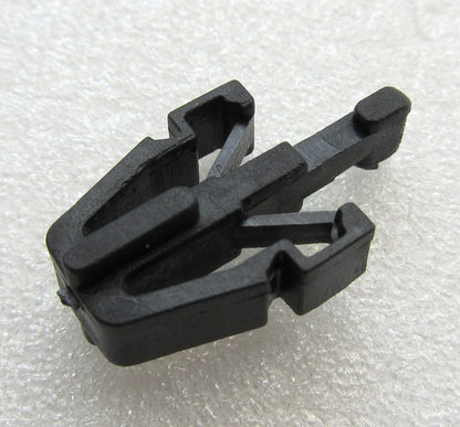 Grill Lock Clip for Isuzu D-Max, Holden Rodeo, Colorado, Mitsubishi L200 (2002-2023)