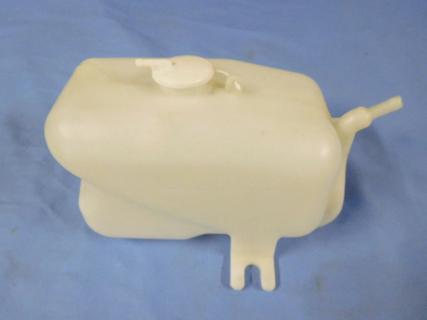 Radiator Overflow Expansion Tank for Holden TF Rodeo 1989-1997