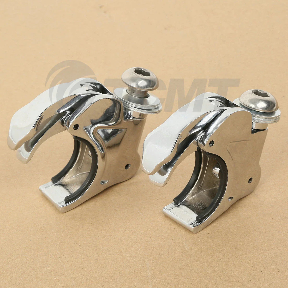 41mm Windshield Clamps for Harley Dyna Wide Glide Softail Night Train (88-13)