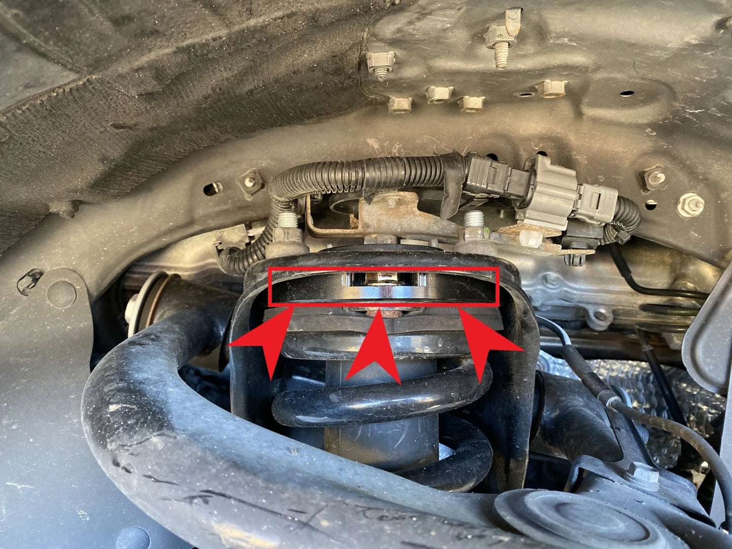 32mm Front Spacers & 50mm Rear Block Lift Kit for Mitsubishi L200 (2005-ON)