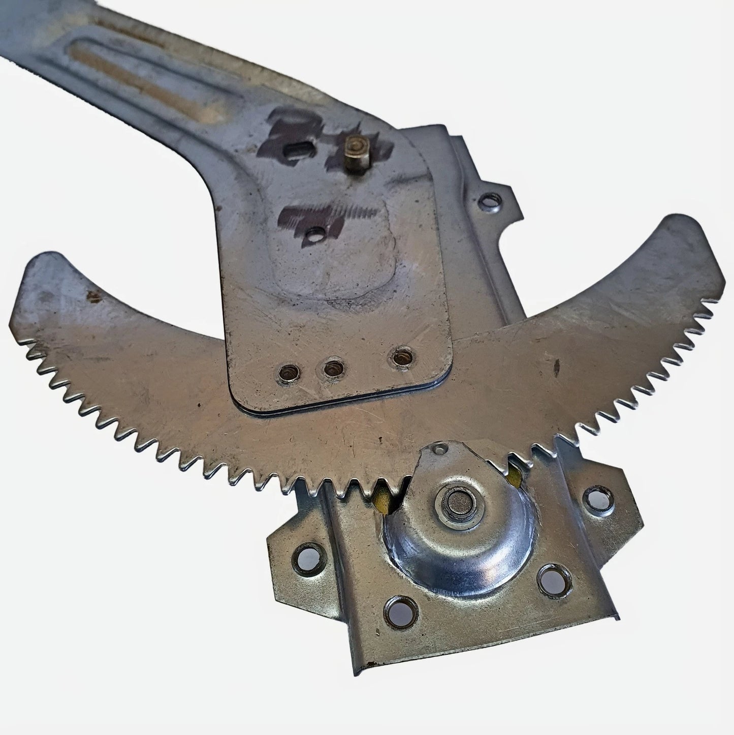 Front Left Manual Window Regulator for Nissan Patrol (GQ/MQ/MK)