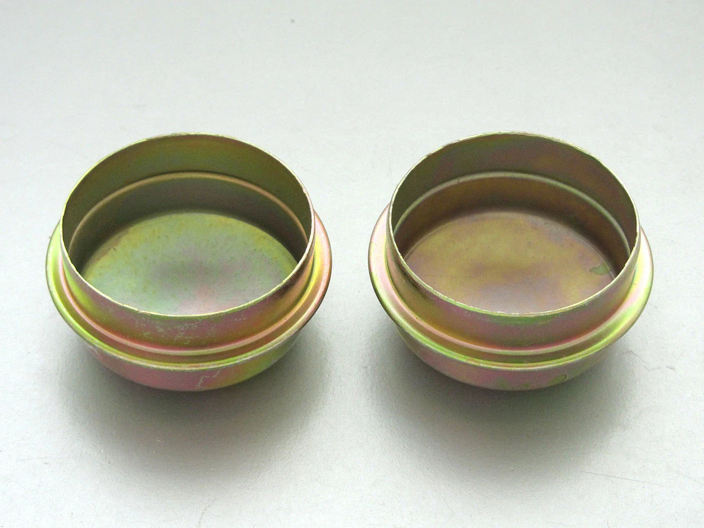 Centre Wheel Hub Axle Bearing Dust Grease Caps for Toyota Hilux RN20 RN25 (72-78)
