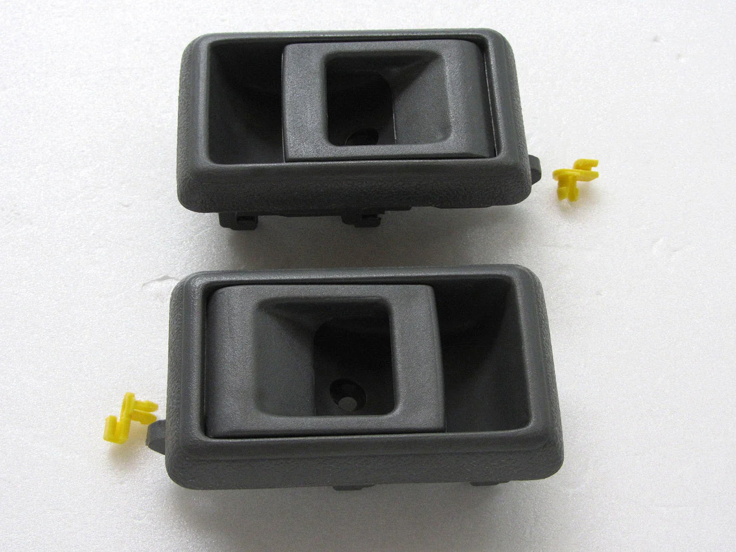 Inner Door Handles for 88-97 Toyota Hilux 5th Gen Mighty-X YN80 RN85 RN90 (88-97)