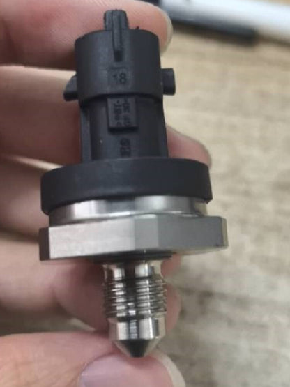 Fuel Rail Pressure Sensor for Mazda CX-5 (2012–2017)